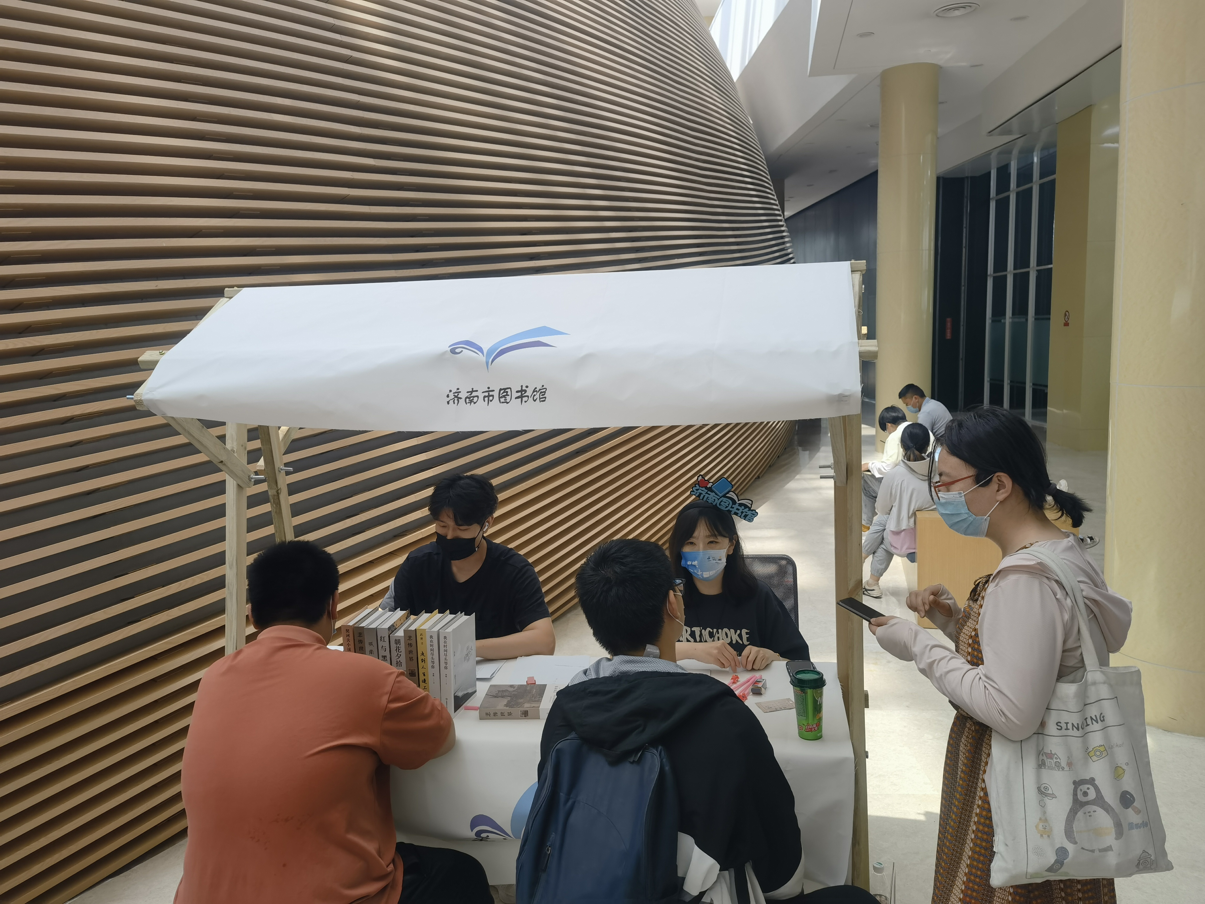 杀 济南市图书馆玩跨界！澳门新葡京图书馆×剧本(图2)